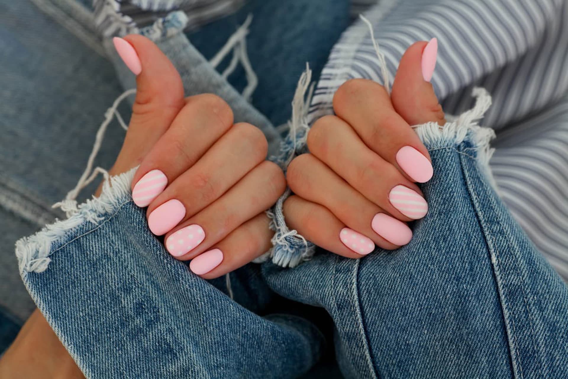¿Te gustaría tener las uñas perfectas? Prueba nuestro servicio de manicura y pedicura en Vigo