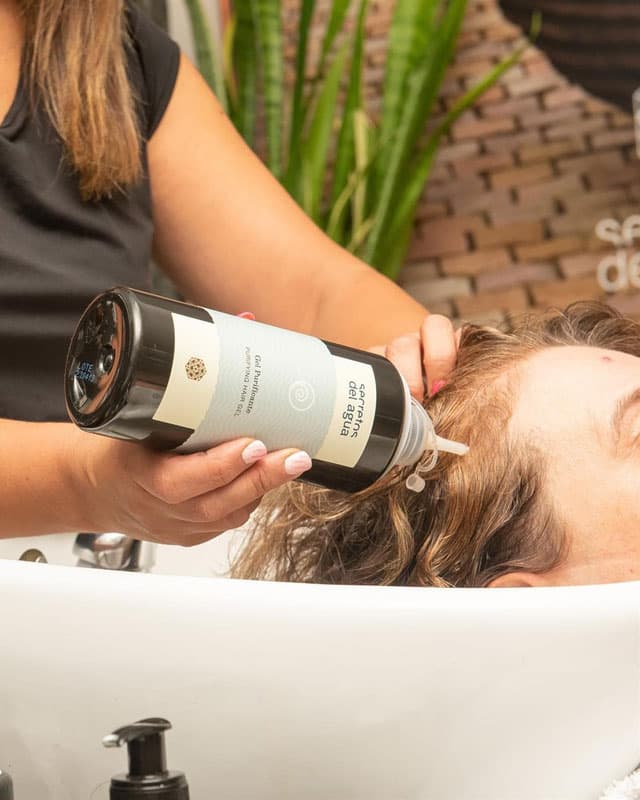 Cuida tu pelo con los mejores tratamientos capilares en Vigo