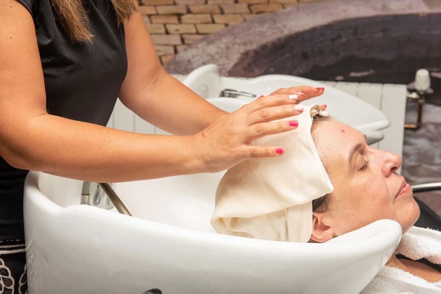 Recupera la vitalidad de tu melena con los tratamientos de hidratación para el pelo