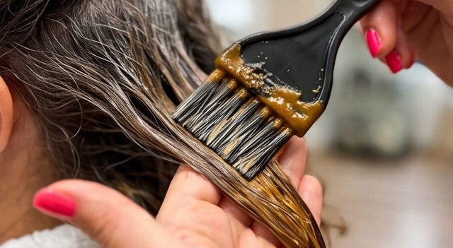 ¿Y si el color nutriera tu pelo? Prueba la coloración con óleo en Vigo - Imagen 1